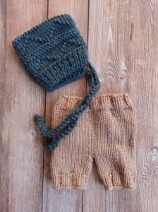 Accessoires ensemble pantalon et bonnet laine shooting bébé